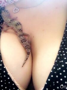 Onlyalinaviolet new hot onlyfans leaked nudes