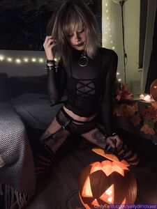 SallyDinosaur Onlyfans Latest Nudes Leaked Photos