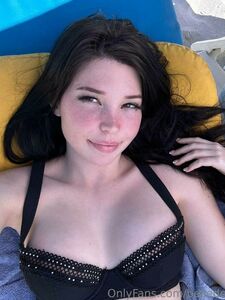 Belle Delphine Candid Holiday Photos Onlyfans Set Leaked